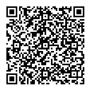 Celebrity-stories-hollywood-unions-royal-weddings-trends-brides.com QR code