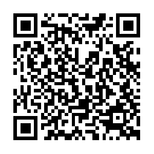 Daypass.api-glb-lon.smoot.apple.com QR code