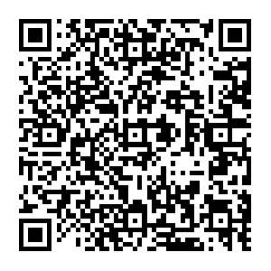 Jewellery-retailer-to-designer-evolution-characteristic-style.com QR code