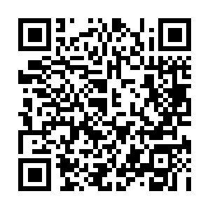 Vestiairecollective-assets.imgix.net QR code