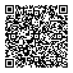 With-this-ring-contents-storybook-style-history-and-traditions.com QR code